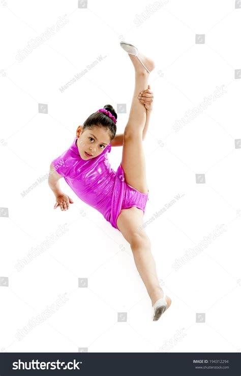 littledancergirlll (@littledancergirlll)’s videos with оригинальный .